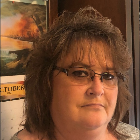 Meet your Posher, Tabetha - Picture 2 of 4